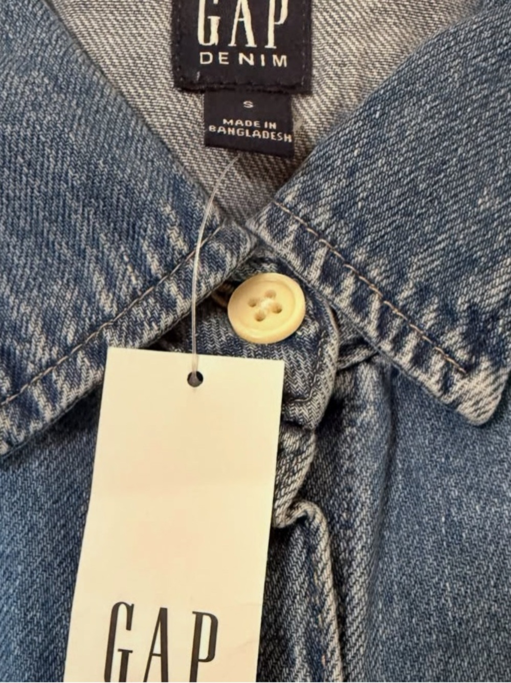 GAP Denim Button-Up Shirt in Light Blue with Cream Button - Picture 2 of 3